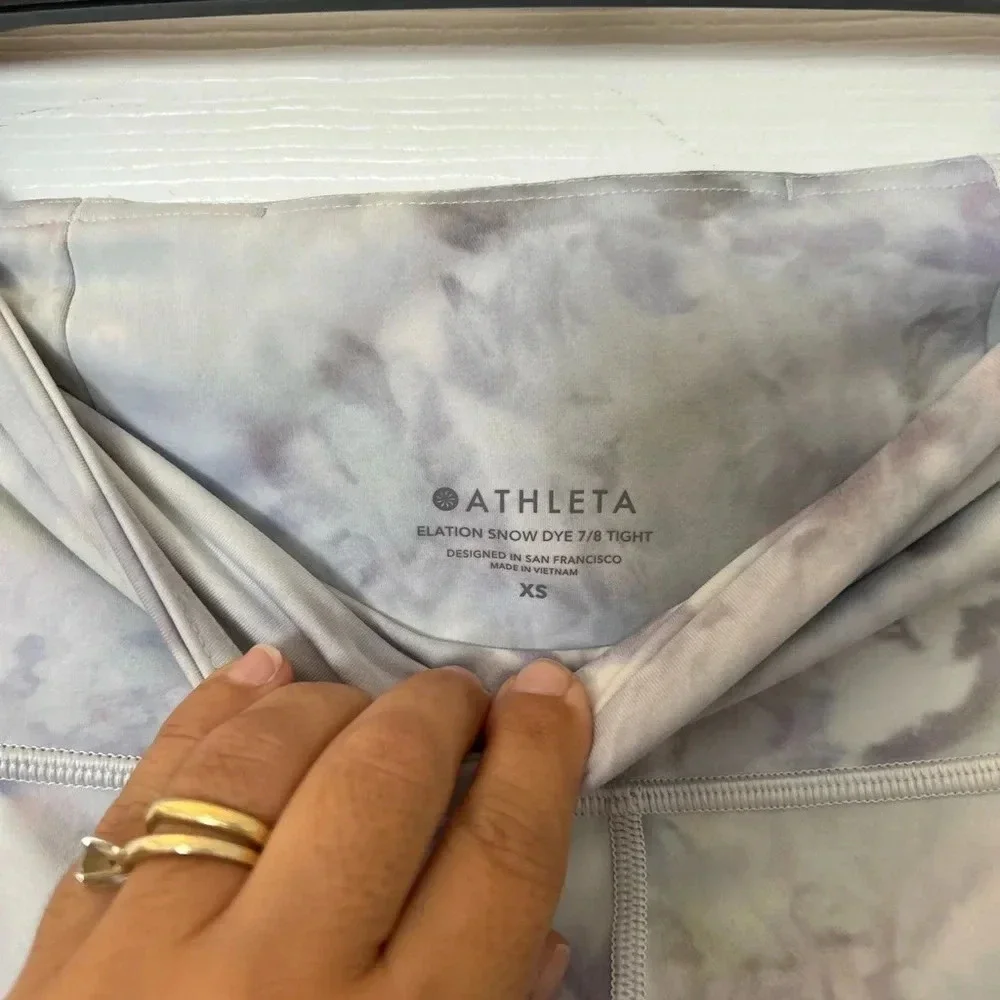 Athleta elation snow dye 7/8 length tight XS tie dye